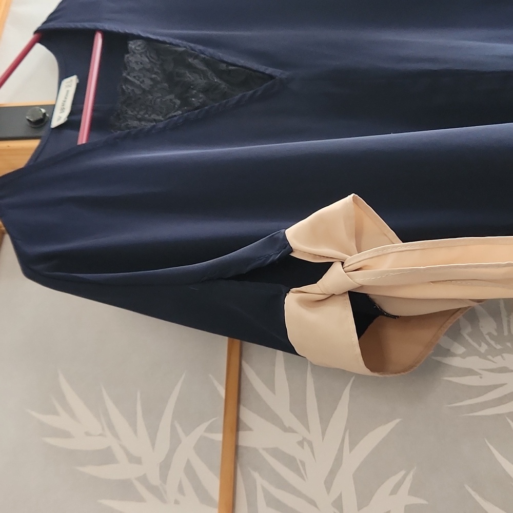 Dress - Picture 2 of 8